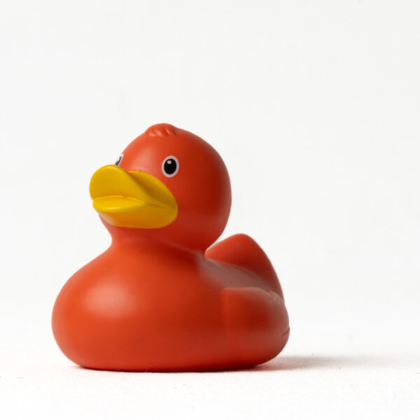 Pato de goma naranja